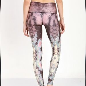 Teeki Eagle Feather Tie Dye Yoga Legging